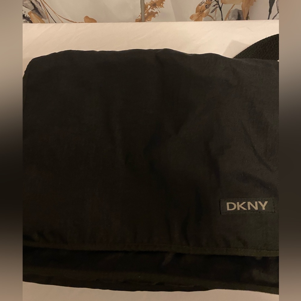 Women’s DKNY Black Nylon Travel Bag